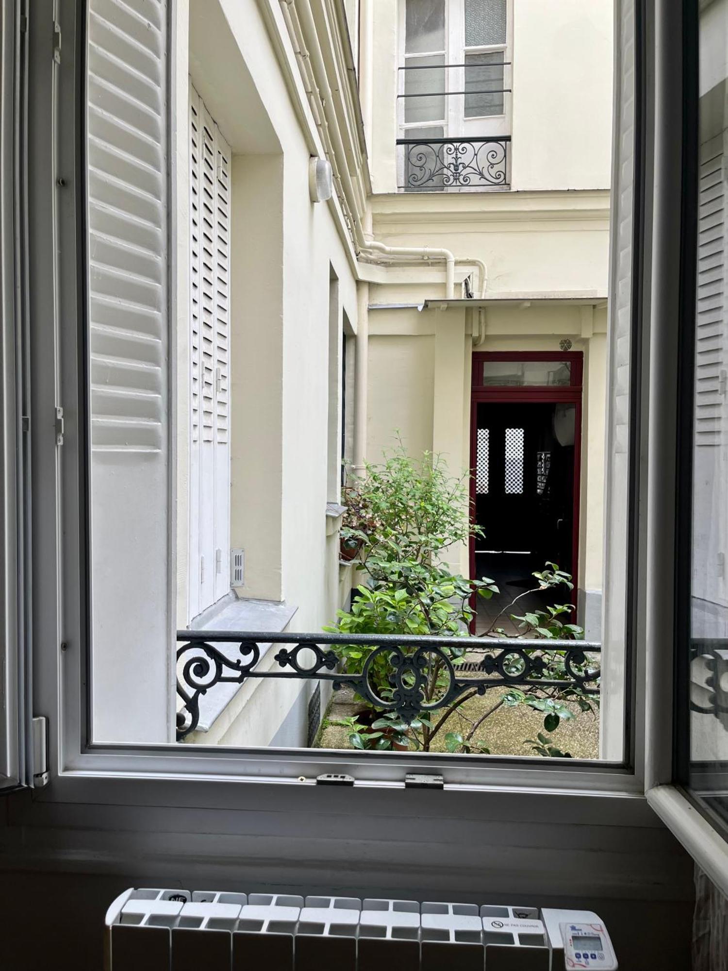 Apartment In Montmartre, Paris, Near Sacre-Coeur Read Host Profile For Booking Eksteriør bilde