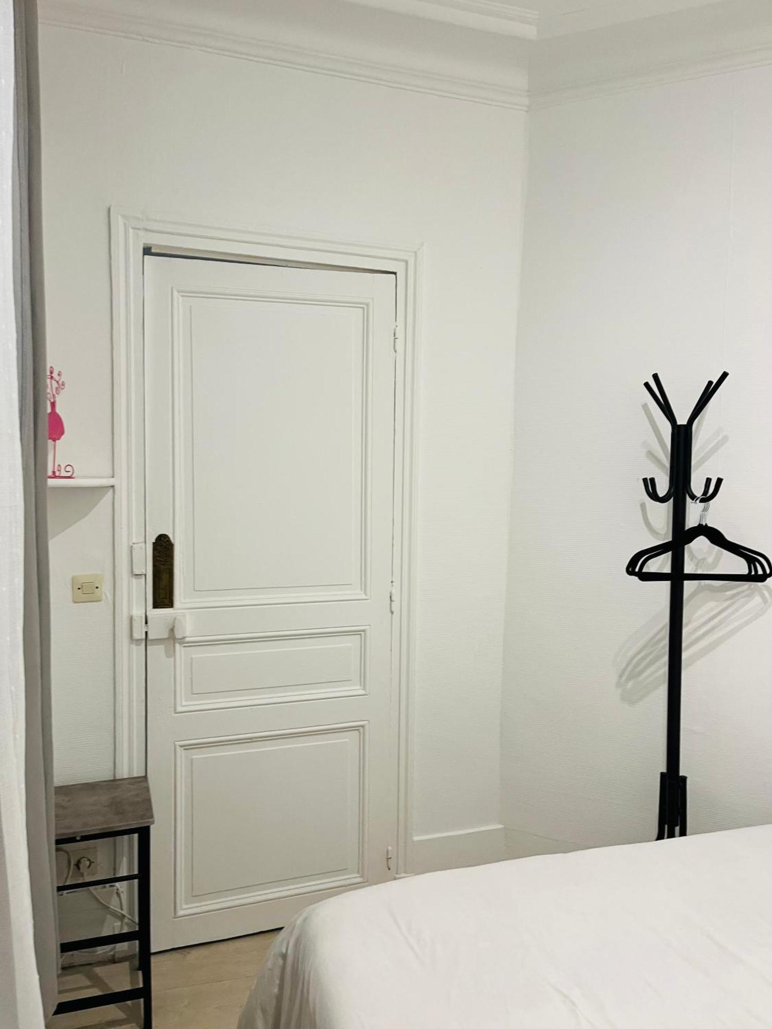 Apartment In Montmartre, Paris, Near Sacre-Coeur Read Host Profile For Booking Eksteriør bilde