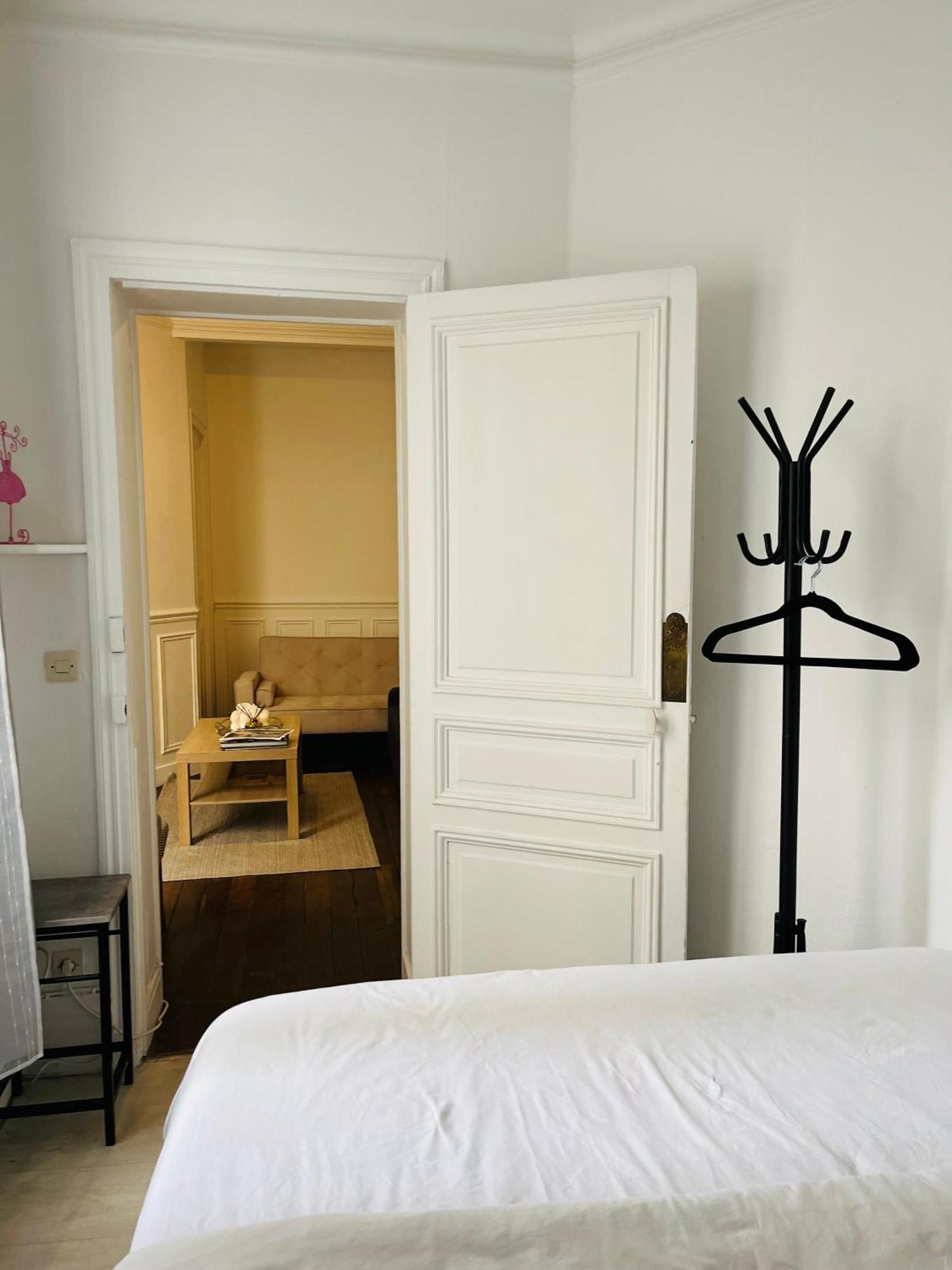 Apartment In Montmartre, Paris, Near Sacre-Coeur Read Host Profile For Booking Eksteriør bilde